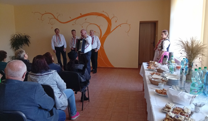 Október- mesiac úcty k starším 2025