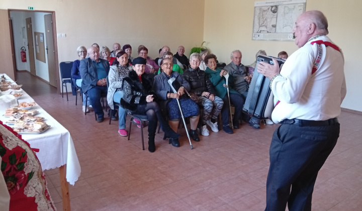 Október- mesiac úcty k starším 2025